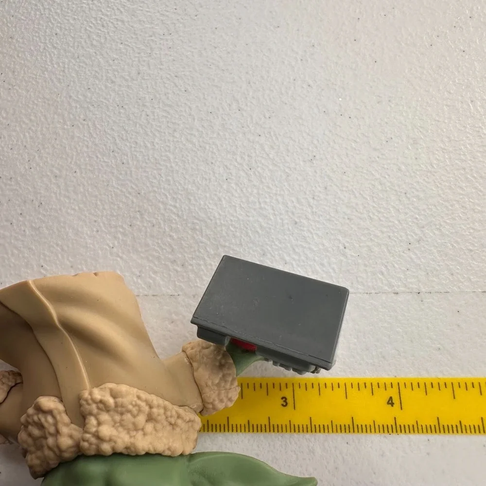 Hasbro grogu figurine